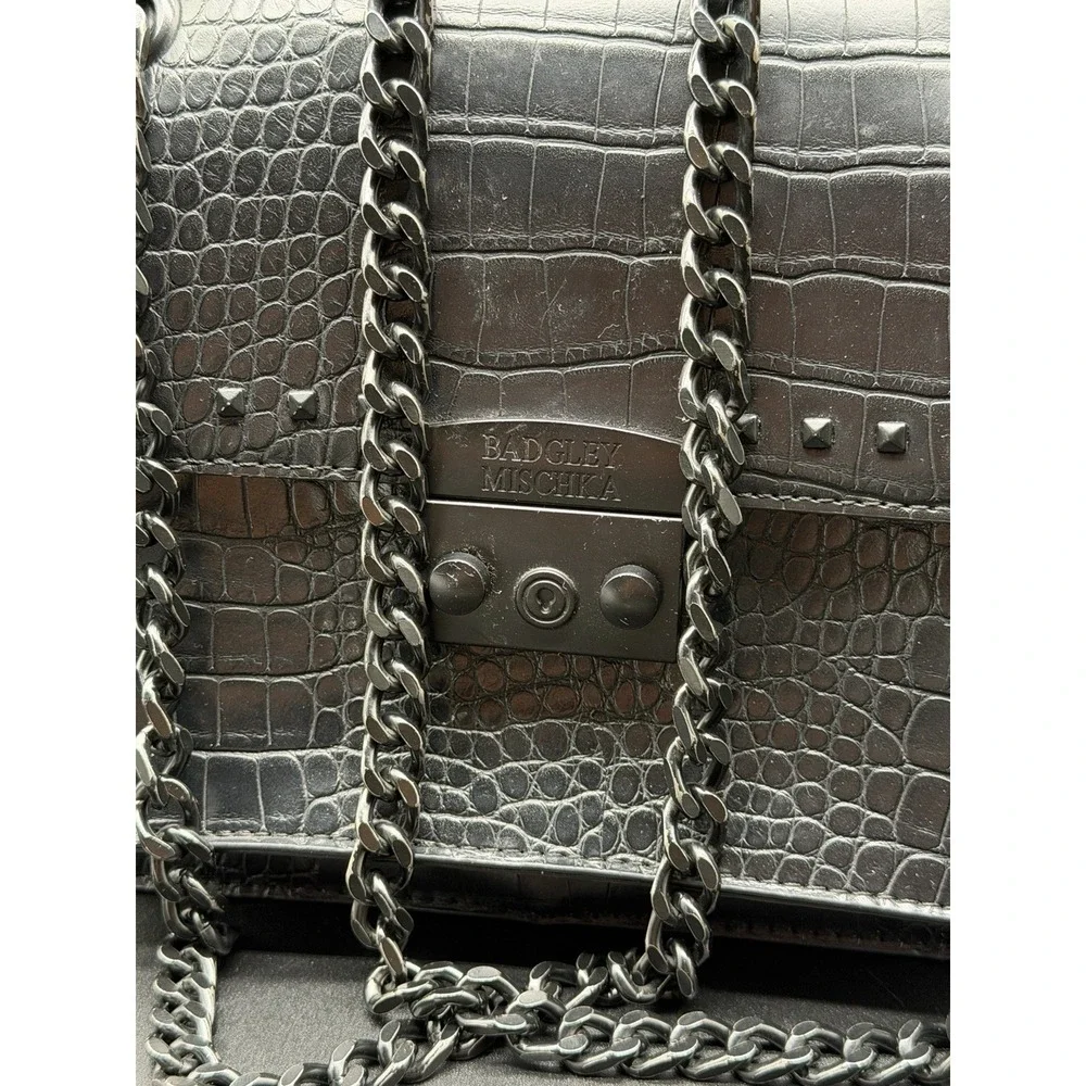 Badgley Mischka striking badgley